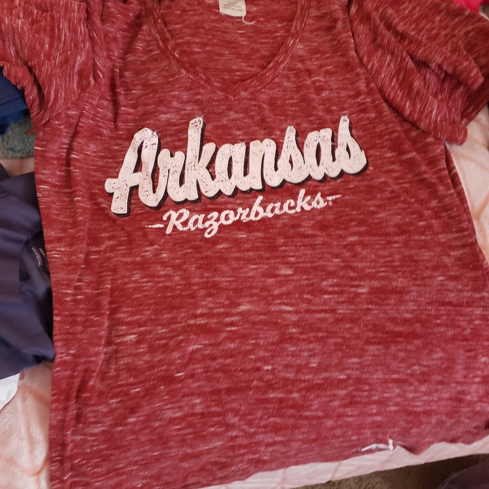 Arkansas Razorback shirt - Picture 2 of 3